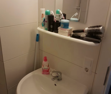 Mini Zimmer Untergeschoss Hobbyraum Abstellraum - Photo 1