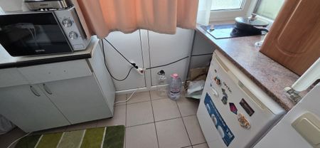 One bedroom apartment for rent in Cluj-Napoca, 5 minutes by feet to the University of Agricultural Sciences and Veterinary Medicine, consisting of kitchen, room and bathroom - Fotografie 5