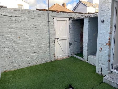 77 Victoria Avenue, Belfast, BT4 1QZ - Photo 2