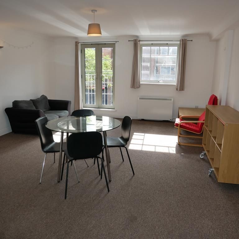 2 bedroom apartment to rent - Photo 1