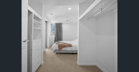 Furnished City-View Apartment in the Heart of the James St Precinct - Photo 4