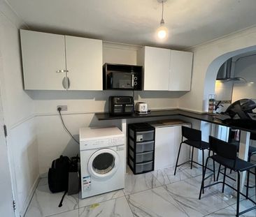Room in a Shared House, Leggatt Road, E15 - Photo 6