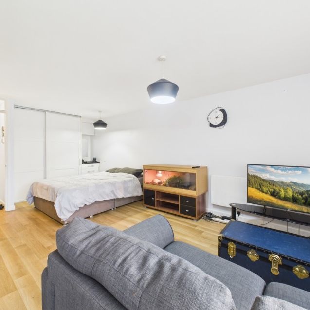 Mitton Court Mitton, Tewkesbury, Gloucestershire, GL20 - Photo 1