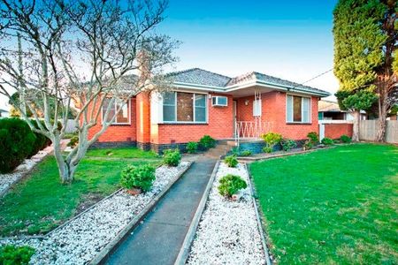 1 Marna Court, Noble Park - Photo 4