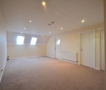 2 bedroom maisonette to rent - Photo 3