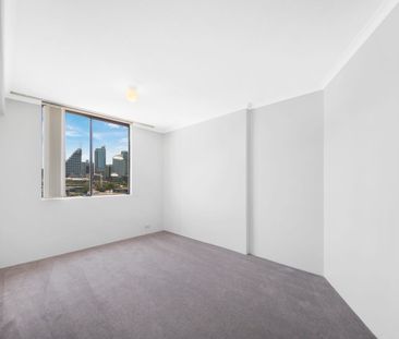 Spectacular Harbour & City Views in a Prestigious Potts Point Address - Photo 3
