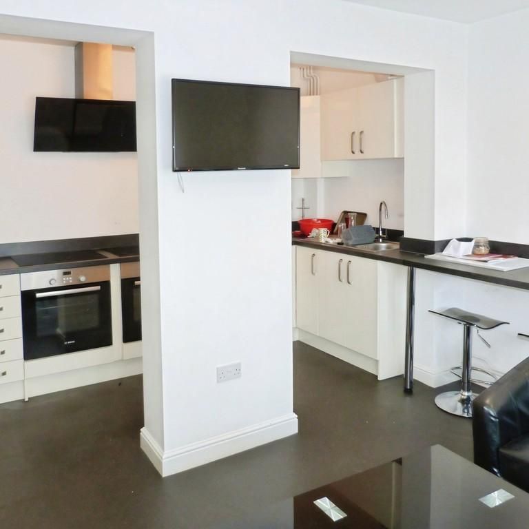 1 bedroom in a house share to rent - Photo 1