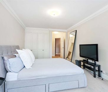 A fantastic modern two bedroom apartment with off-street parking. - Photo 6