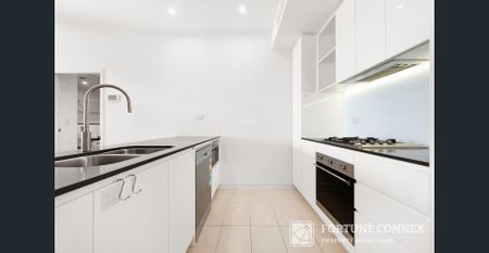 Spacious apartment with premium location - Photo 5