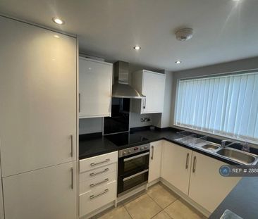 2 bedroom flat to rent - Photo 6