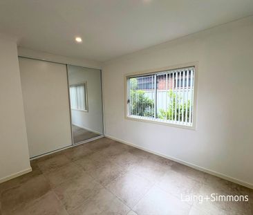 Modern & peaceful two-bedroom garden home close to amenities - Photo 5