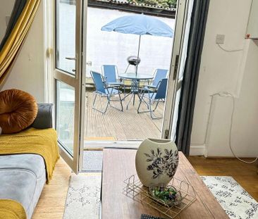 1 bedroom in a house share to rent - Photo 6