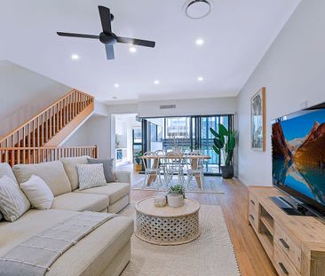 Modern 3 bedroom Townhome - Photo 1