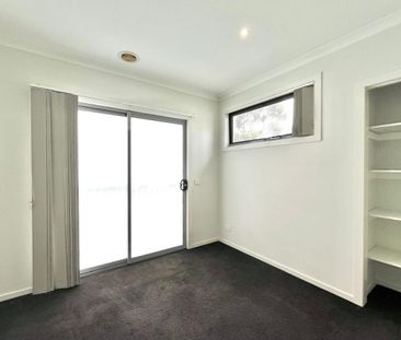 2 Bedroom Townhouse in great location - Photo 4