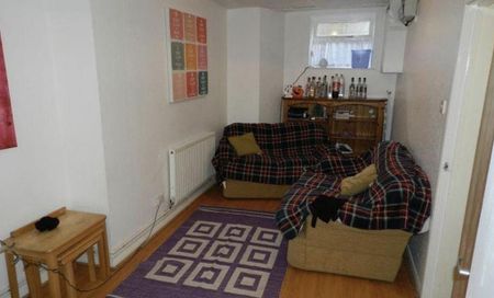 6 bedroom house to rent - Photo 3