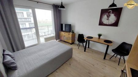 Moderný 1-izbový byt s lodžiou v Slnečniciach | voľný od 1.8. - Photo 2
