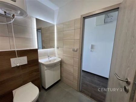 Pronájem bytu 1+1 s parkovacím stáním - Photo 3