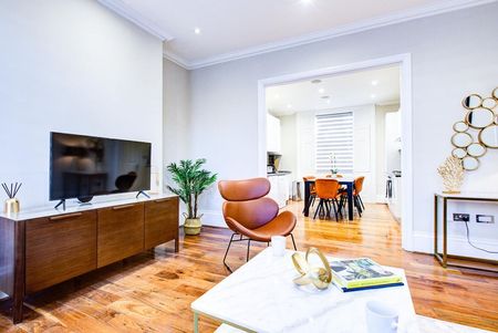 Battersea Park Road - Photo 3