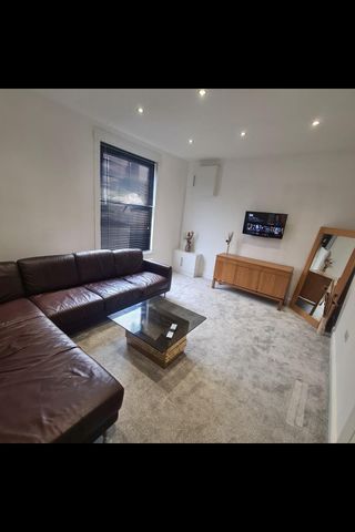 2 Bed Maisonette, Glossop Street, LS6 - Photo 3