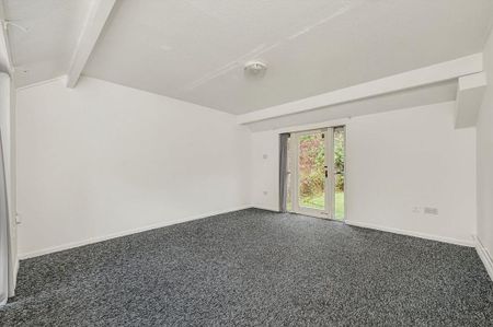 4 bedroom terraced house to rent - Photo 4