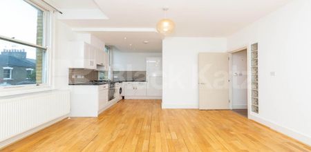Located on a prime road in Hackney a spacious 1 bedroom property - Photo 3
