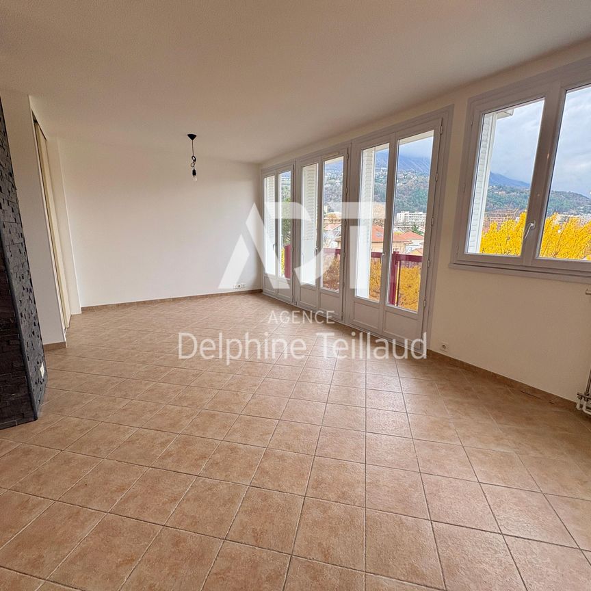 Location Appartement 3 pièces 70m² MEYLAN 38240 - Photo 1
