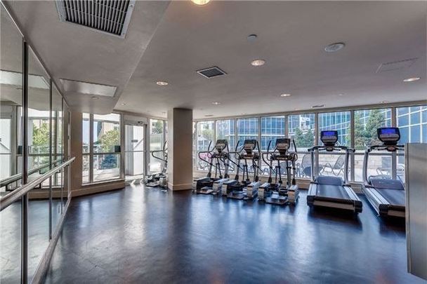 For Lease - 8 York Street Unit# 1409, Toronto, Ontario - Photo 1