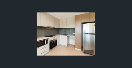 Ideal Location 2 Bedroom Apartment - Photo 2