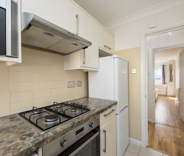 Hamilton Court, Brighton Marina Village - Photo 6