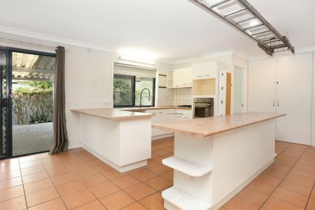 CARRARA HOME NEXT TO PARK - Photo 5