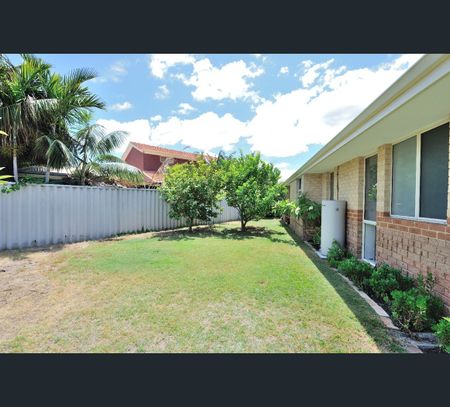 6 Manila Place, Warnbro, WA 6169 - Photo 2
