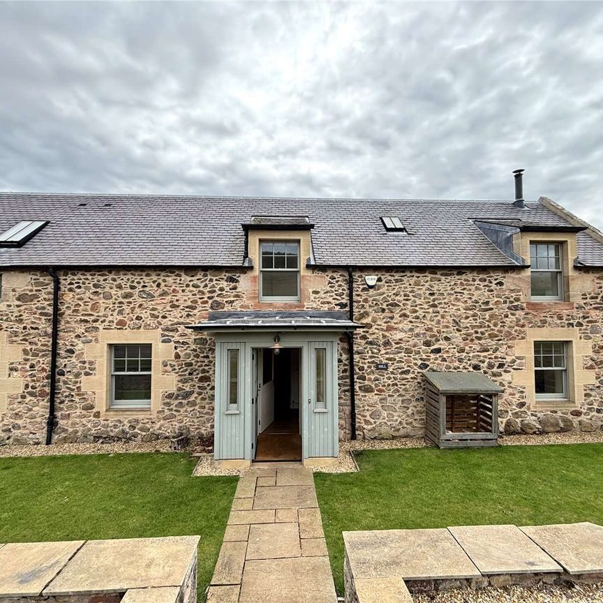 COMING SOON Gorgeous 2-bedroom property in a steading development with uninterrupted views of the East Lothian countryside. - Photo 1