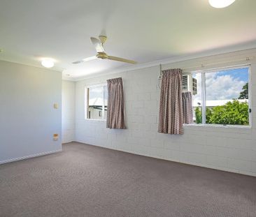 NEAT AND TIDY 2 BEDROOM TOWNHOUSE IN PIMLICO! - Photo 2