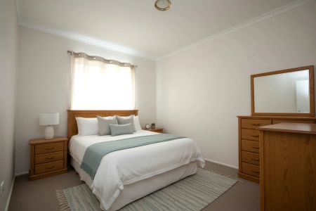 Beautifully Positioned Home with Exceptional Convenience - Photo 5