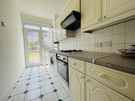 Ashvale Road, Tooting Broadway - Photo 2