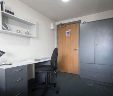 1 bedroom private hall to rent - Photo 2