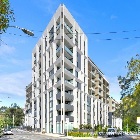 Lifestyle Location meets Stunning Design - Photo 1