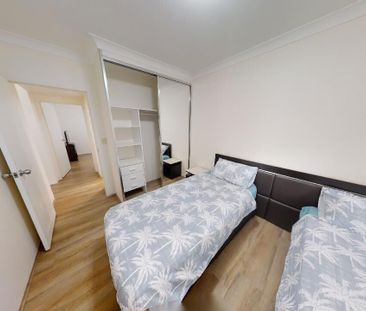 Chippendale - Photo 5