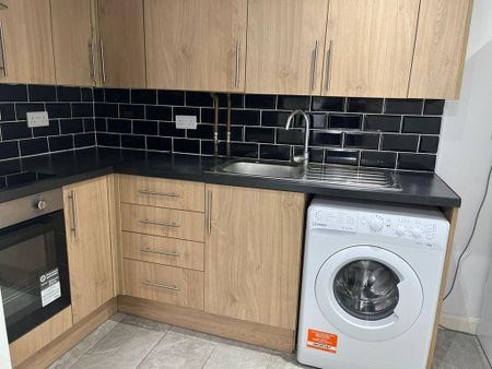 1 bedroom flat to rent - Photo 5