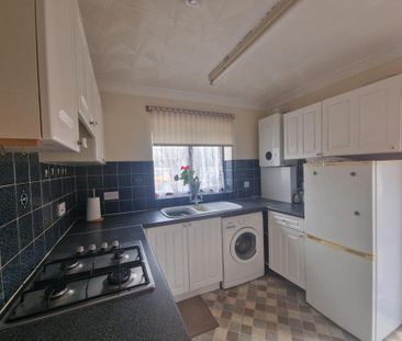 2 bedroom flat to rent - Photo 6