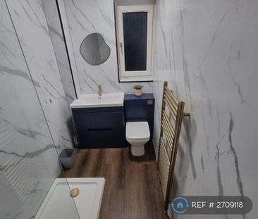 1 bedroom in a flat share to rent - Photo 6