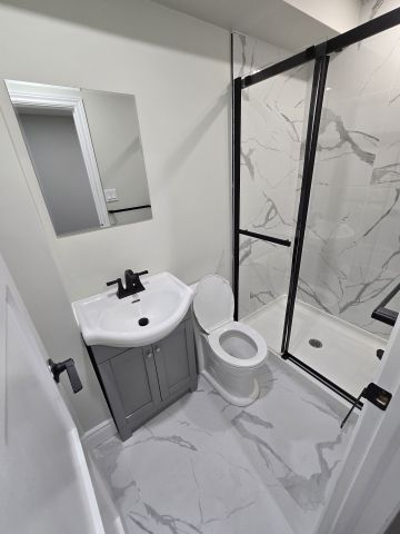 For Lease - 157 Glen Springs Drive Unit# Main Floor, Toronto, Ontario - Photo 2