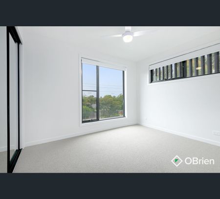 1/100 Mcmahons Road, Frankston, Vic 3199 - Photo 4