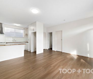 Bright 2 Bedroom Unit! - Photo 6