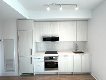 For Lease - 250 Lawrence Avenue Unit# 613, Toronto, Ontario - Photo 4