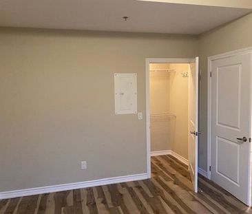 For Lease - 2490 Old Bronte Road Unit# 824, Oakville, Ontario - Photo 2