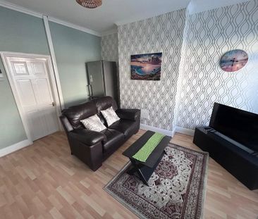 2 bedroom terraced house to rent - Photo 4