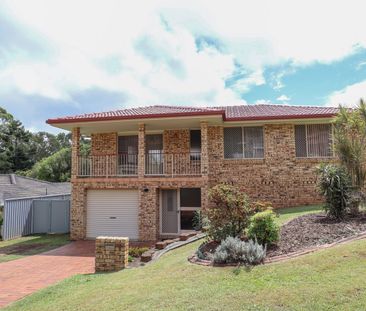 FAMILY HOME IN QUIET NEIGHBOURHOOD - Photo 2