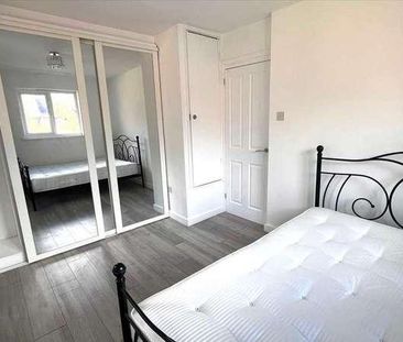 Langtons Meadow, Farnham Common, SL2 - Photo 3