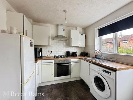2 bedroom end of terrace house to rent - Photo 4